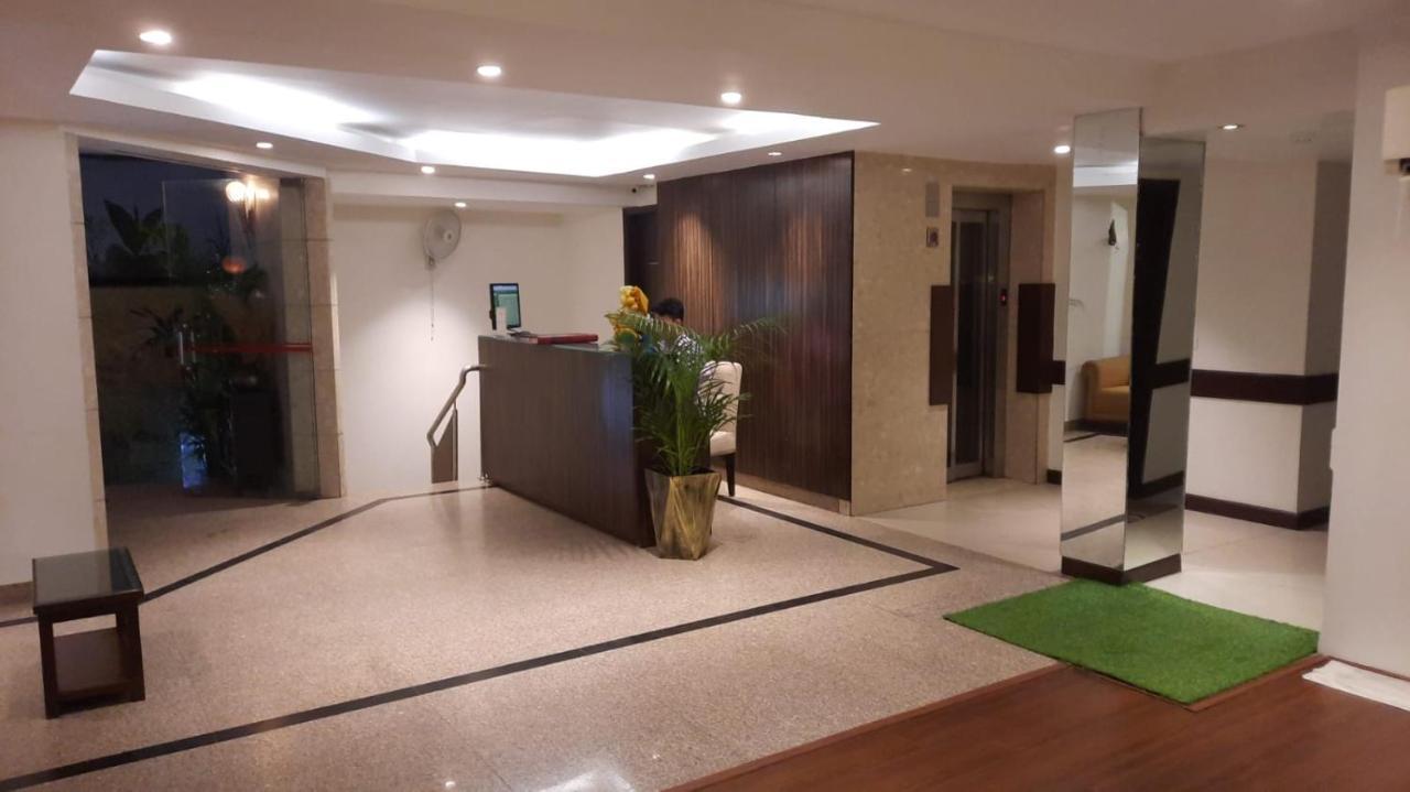 Zenith Hotel - Delhi Airport Nova Deli Exterior foto